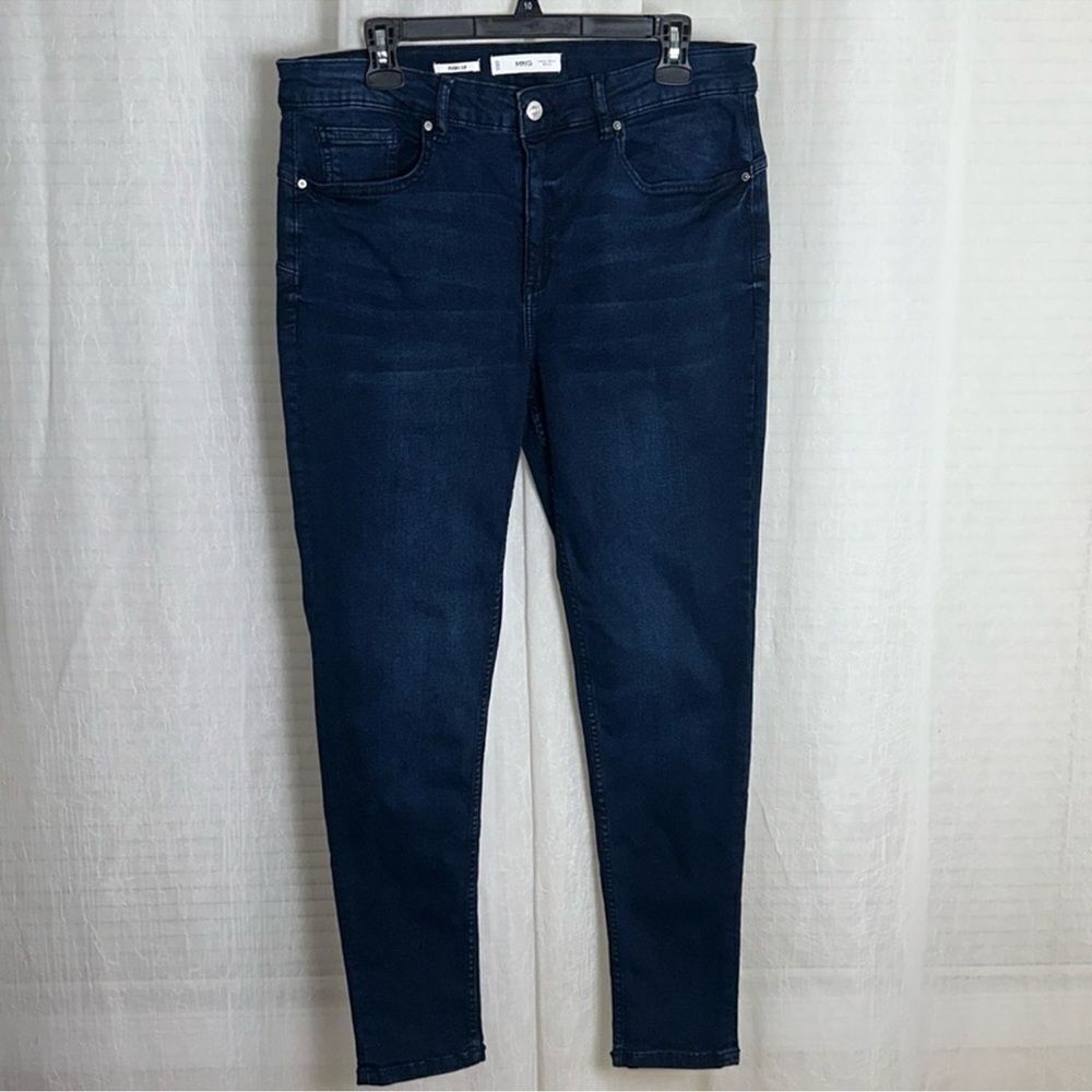 MNG 14 Dark Blue Wash Push-Up Jeans